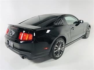 2011 FORD MUSTANG - Thumbnail