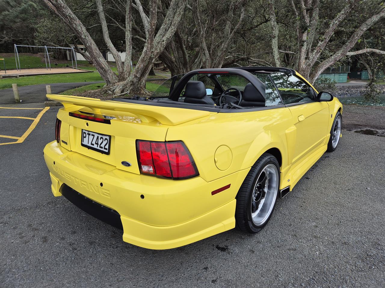 2001 FORD MUSTANG