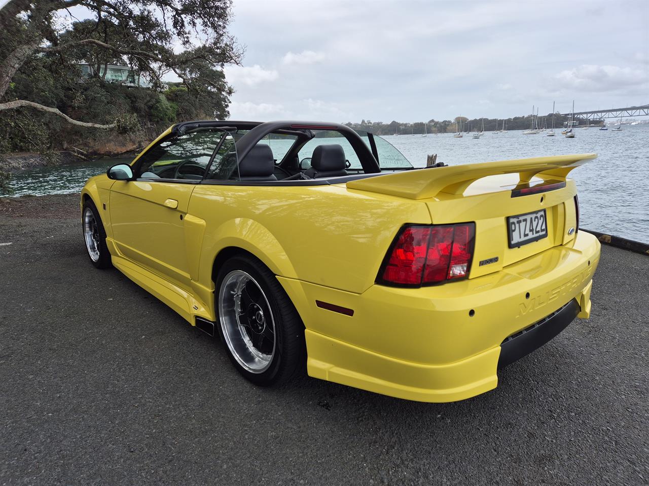 2001 FORD MUSTANG