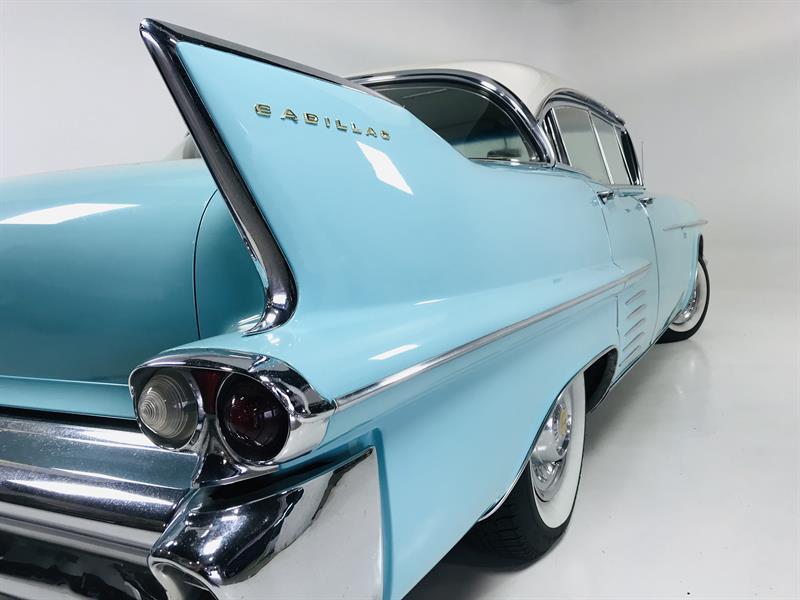 1958 CADILLAC SERIES 62